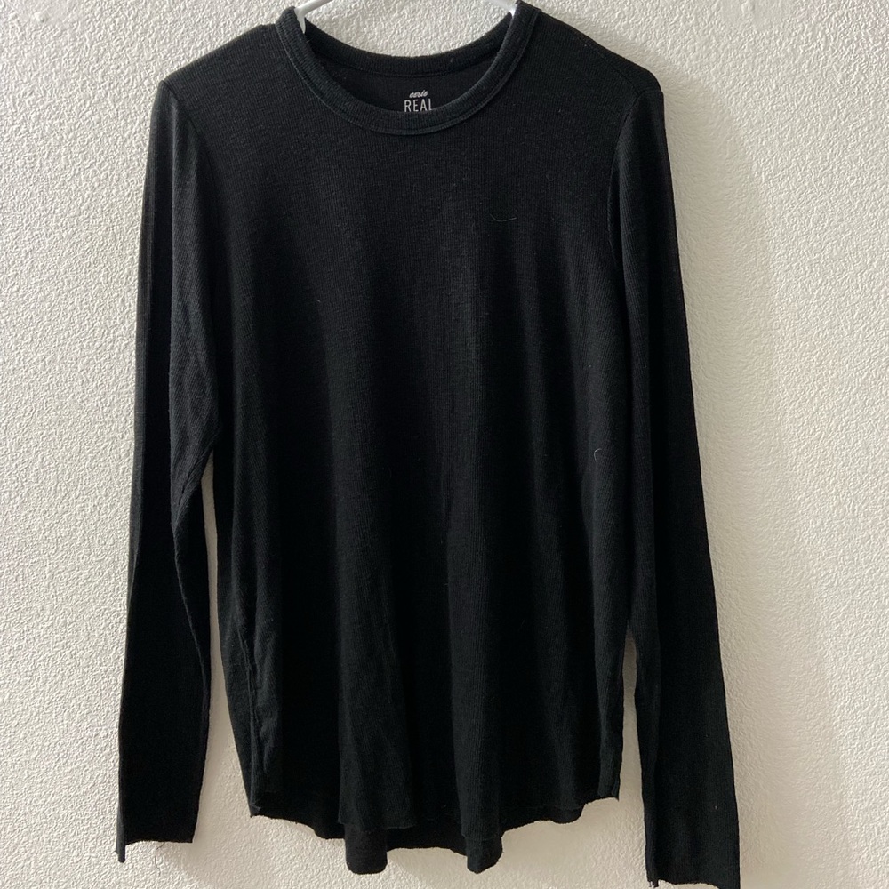 Aerie black long sleeve shirt